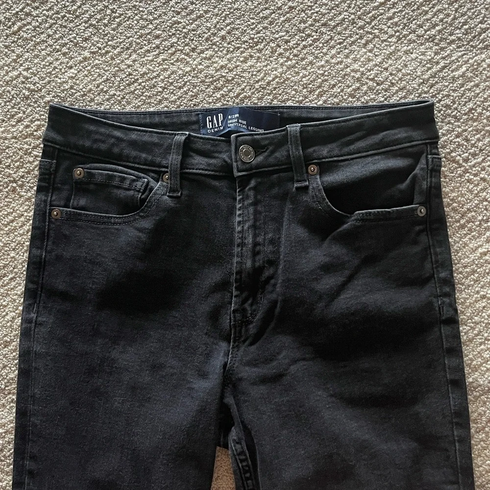 GAP Women's Black Skinny Jeans - Picture 2 of 6